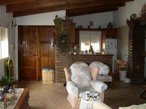 Villa - An immaculate detached villa.. - 2