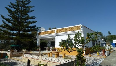 Finca Farm - A good size country house..