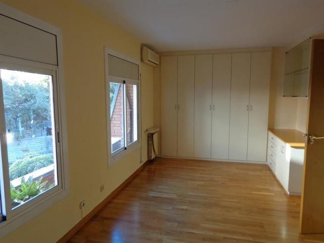 4 bedroom Terraced House For Sale:.. - 2