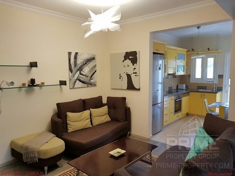 3 Bedrooms - Garden Apartment -..