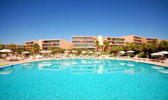 Amazing 3 bedroom apartment in private..