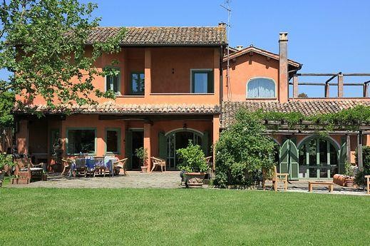5 bedroom House For Sale: Olgiata..