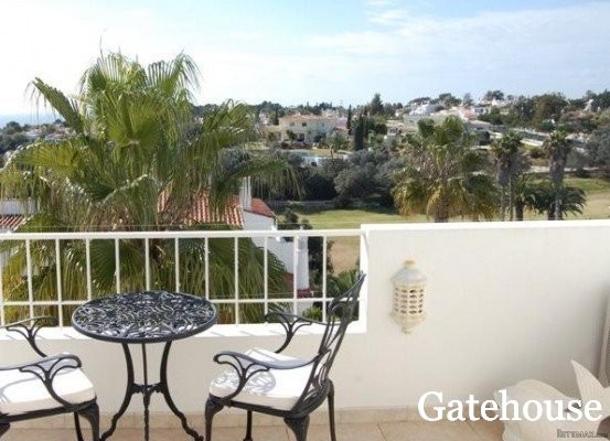 Apartment For Sale In Vale do Milho..