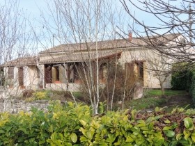 Superbly Located Equestrian Property..