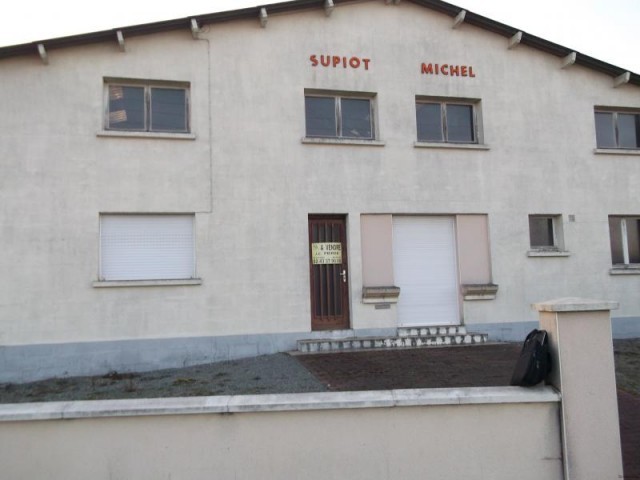 Vente Immeuble 5 Pieces De 600 M2 53700..
