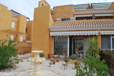 3 bedroom duplex with mountain views -.. - 2