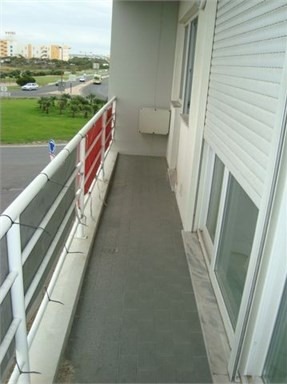 Contemporary New 3 Bed Penthouse..