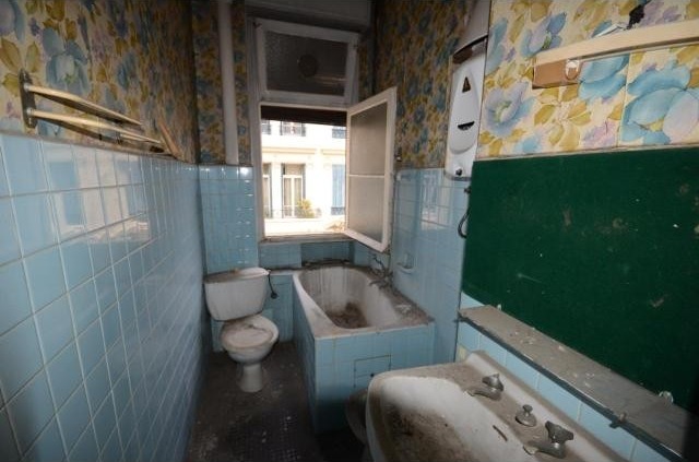 Renovation opportunity in Centre Ville.. - 2