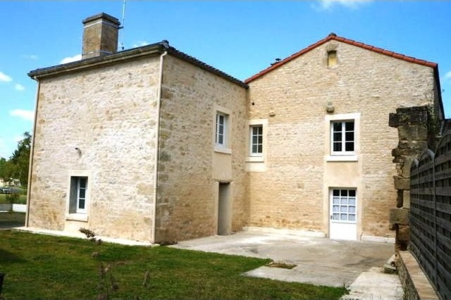 5 Bedroom Manor House For Sale