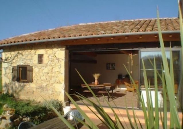 Beautifully Restored Family House - 2