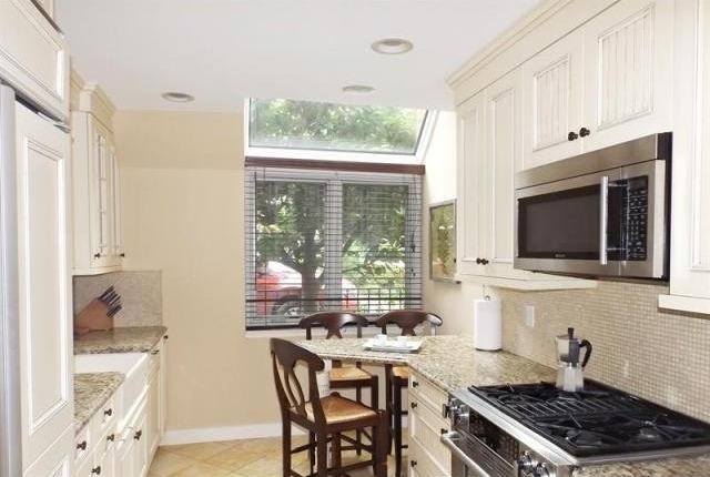 3 bedroom Condominium For Sale:.. - 2