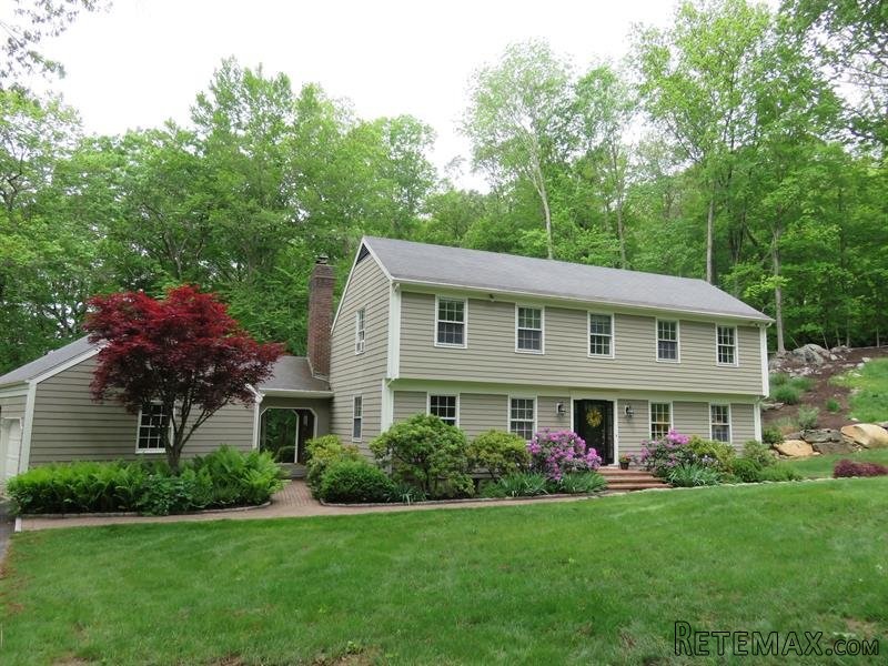 5 bedroom House For Sale: 22 Mt Holly..