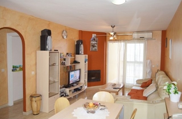 1 Bed Apartment for sale in Calahonda - 2