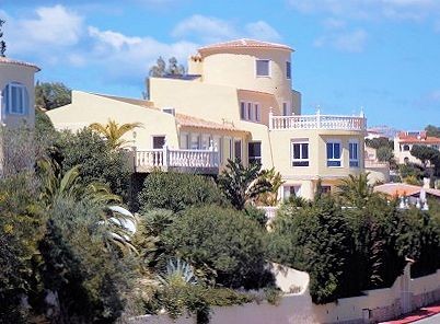 6 Bedroom 4 Bathroom Villa in..