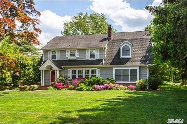 62 South Dr Manhasset, NY 11030