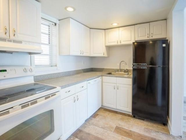 1 bedroom Flat For Sale: 1674 BAY RD #.. - 2