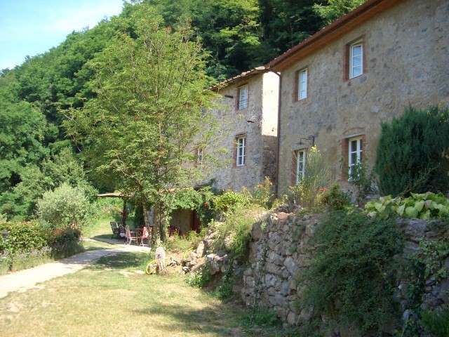 Country/farmhouse - For Sale - North of..