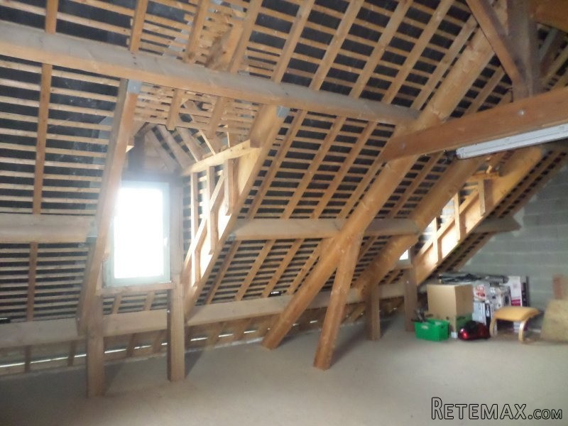 Large Rural House to Finish - 2