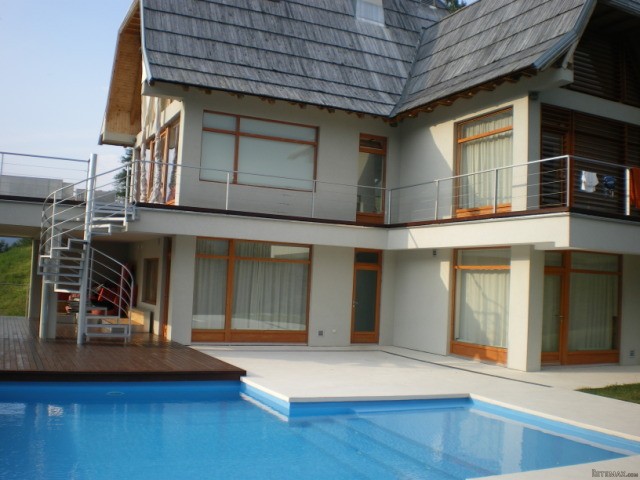 4 Bed Property with Separate Annexe