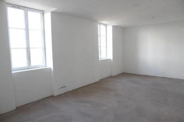 4 bedroom Duplex For Sale: 86000..