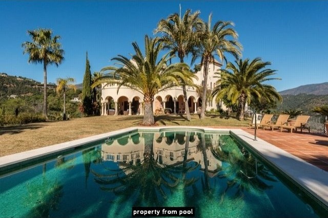 Villa for sale in Benahavis, Malaga..