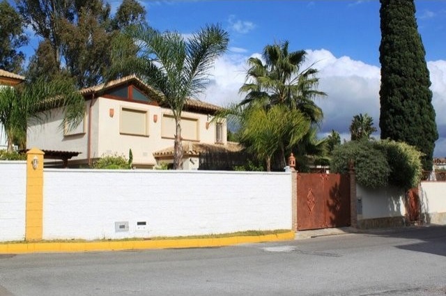 3 Bedrooms - Villa - Malaga - For Sale