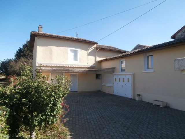 4 bedroomed townhouse close to all the..
