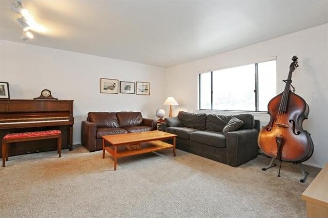 4 bedroom Residence For Sale: Yorktown.. - 2