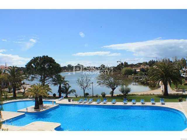 Ground floor Lakeside apartment - 2