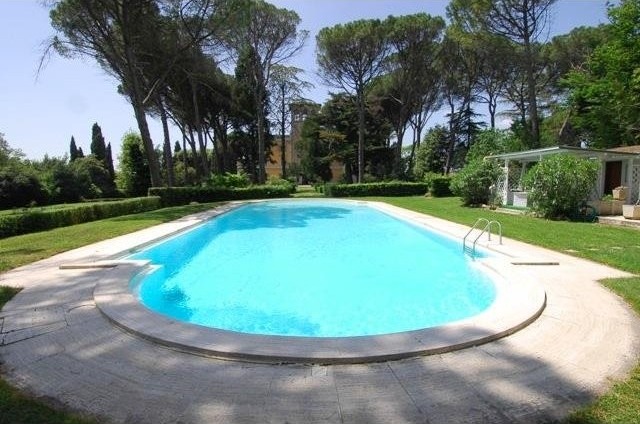13 bedroom House For Sale: Perguia.. - 2