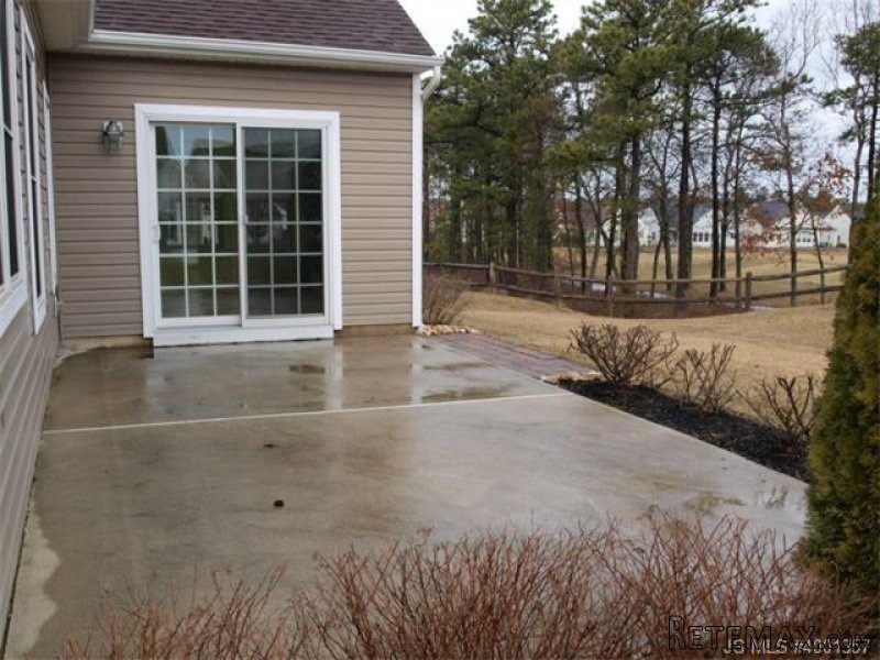 2 bedroom Flat For Sale: 98 Brigantine.. - 2