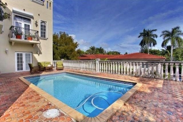 4 bedroom Flat For Sale: 111 EDGEWATER.. - 2