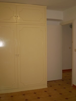 Apartment - Apartment - Middle Floor.. - 2