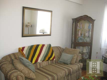 2 bedroom Apartment For Sale: 141 -16.. - 2