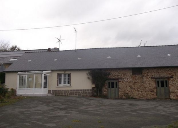 Country House and Barn to Refresh - 2