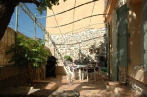 Impressive Maison De Maitre with Pool - 2