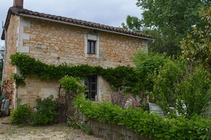 2 renovated houses, a third to finish.. - 2
