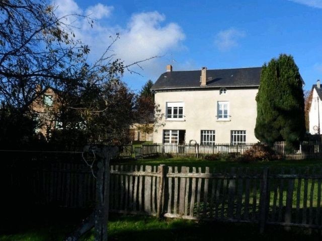 Near, La-Croisille-Sur-Briance, Haute..