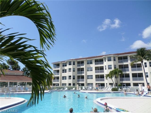2 bedroom Condominium For Sale: Cape..