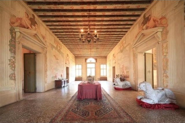 House For Sale: Veneto , Veneto.. - 2