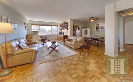3 bedroom Apartment For Sale: 750..