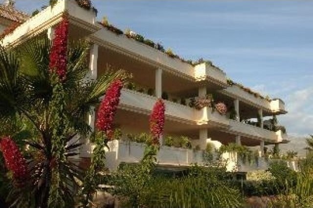 Apartment for sale in The Golden Mile.. - 2