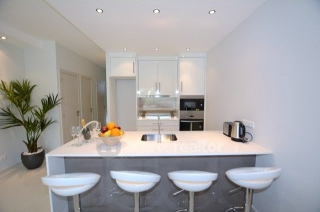 Fantastic 2 Bedroom Ground-Floor..