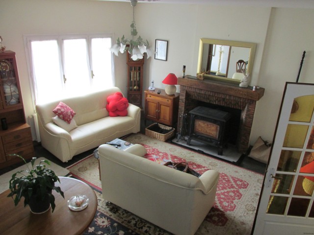 6 Bedroomed Town House House With.. - 2