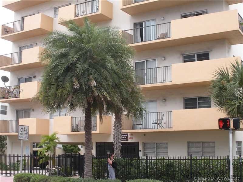 2 bedroom Flat For Sale: 1150 Collins..