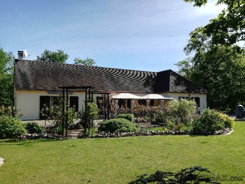 Delightful Detached Country House