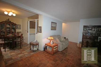 3 bedroom Apartment For Sale: 5550..