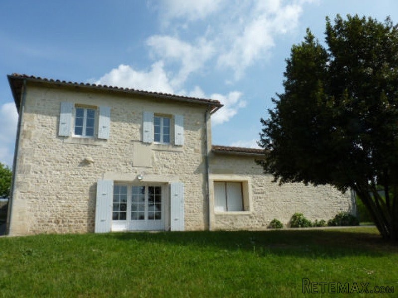 Well Renovated 3 Bedroom Stone House.. - 2