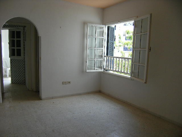 Apartment in Khezama East