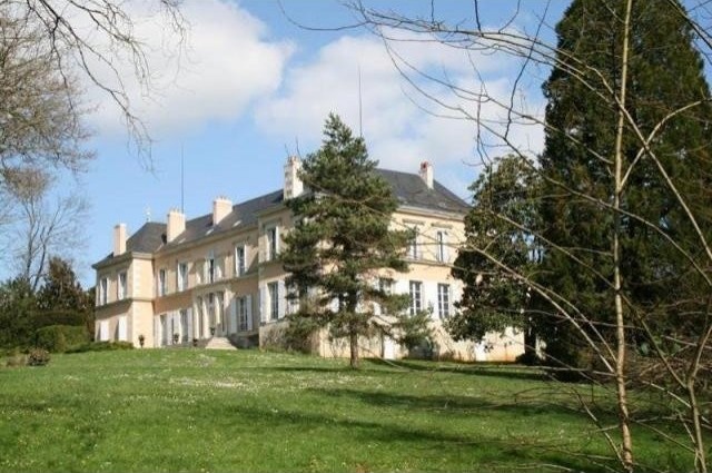 12 bedroom Castle For Sale: 86600 VIENNE